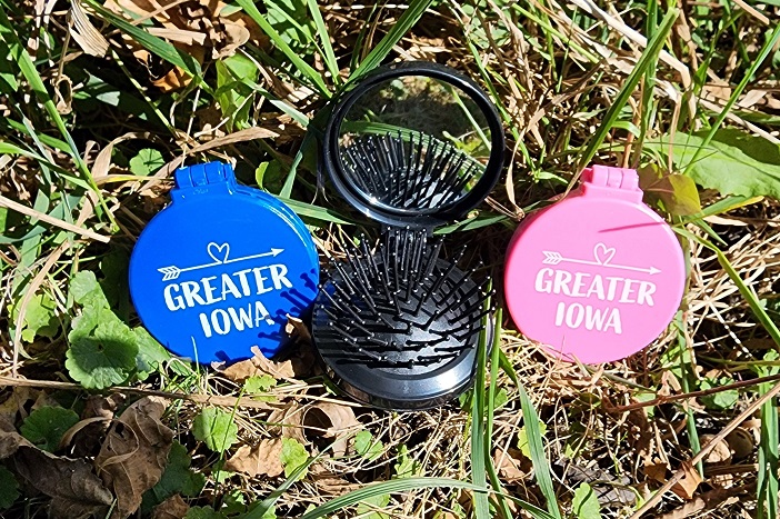 GSGI: Brush & Mirror Compact