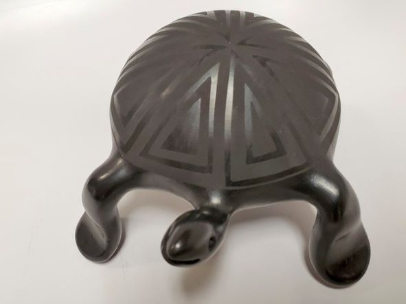 Mata Ortiz- Black Smiling Turtle by Meny Silveira